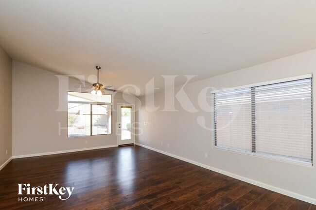 Building Photo - 13414 W Port Royale Ln
