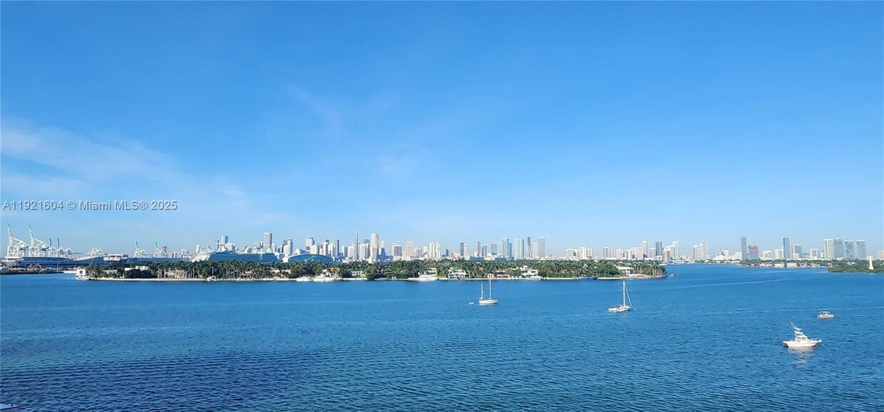 Foto principal - 800 West Ave