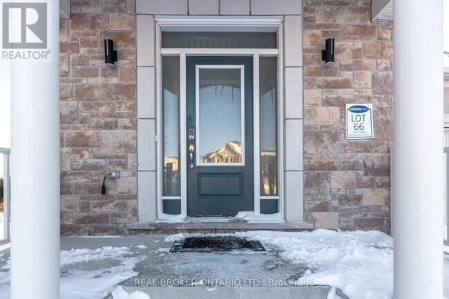 Building Photo - 1004 Dashwood Ct