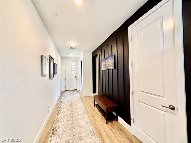 Foto del edificio - 3334 Casalette Ln