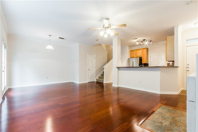 Building Photo - 3300 Forest Creek Dr