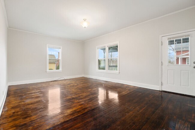 Foto del edificio - Available Now: Durham Single Family Home