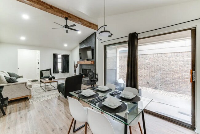 Building Photo - 2912 Pegasus Dr