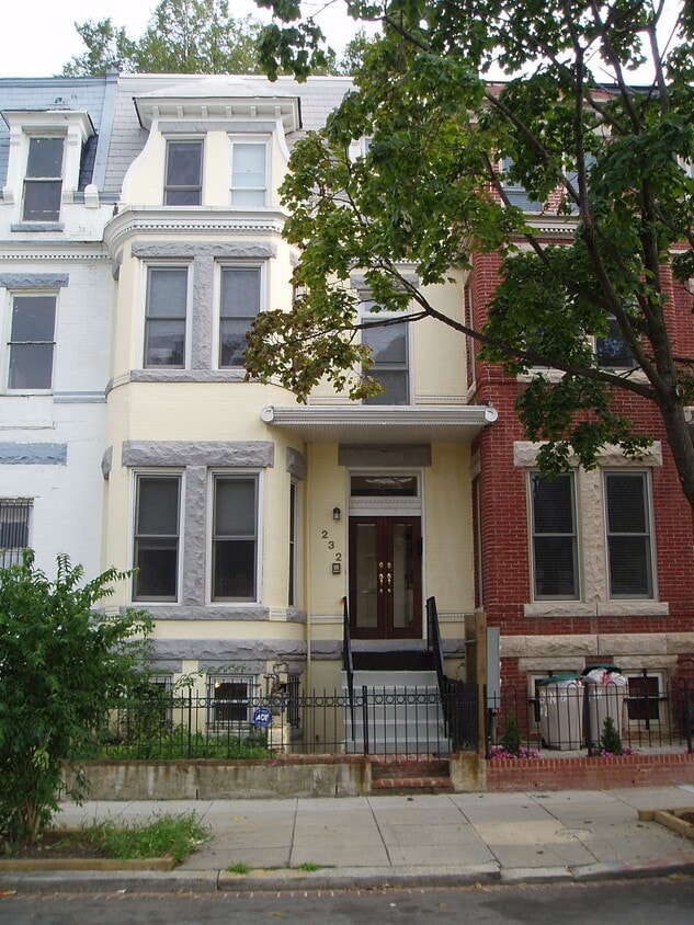 Photo - 232 N St NW (Washington, DC)