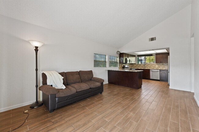 Building Photo - 7715 Candlegreen Ln
