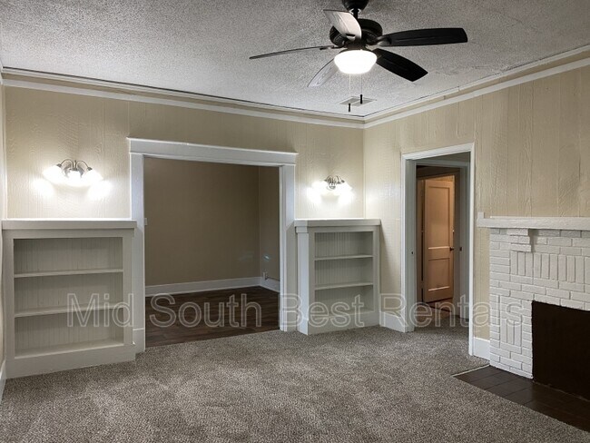 Building Photo - 3245 Carnes Ave