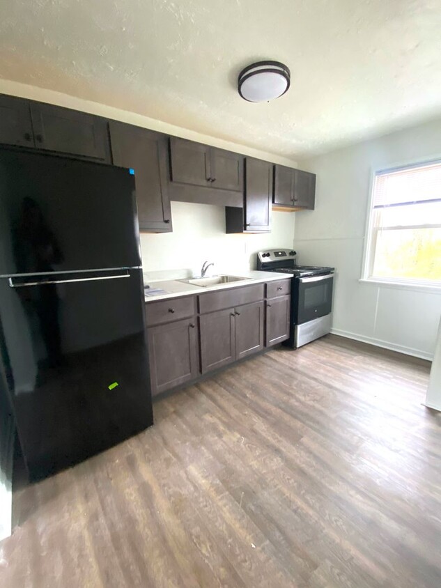 Primary Photo - Renovated Split Level Townhome!