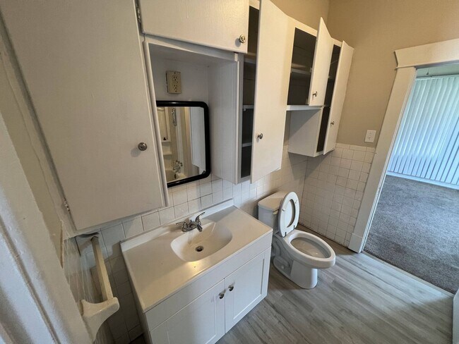 Foto del edificio - Newly renovated 2 bed 1 bath in Aurora, Missouri!