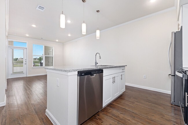 Building Photo - Mariposa Scott and White 55+ Apartment Homes