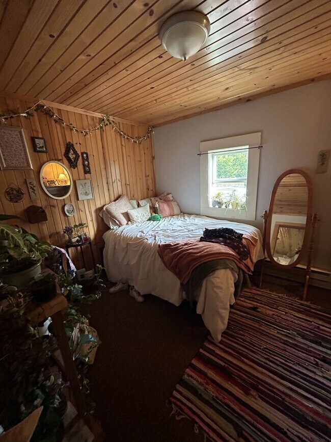 dormitorio - 1741 College Ave