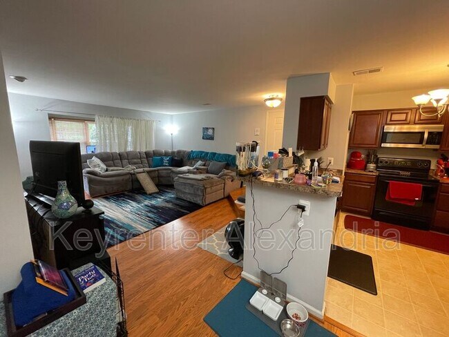 Foto del edificio - 7501 Ashby Ln