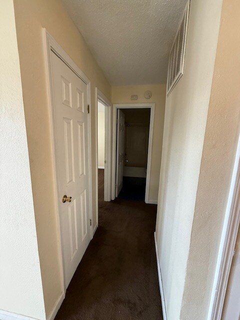 Foto del edificio - 4209 Keener Dr