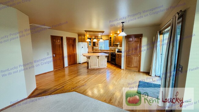 Building Photo - Browns Point View Home in Harbor Ridge | Large Yard | Beautiful View