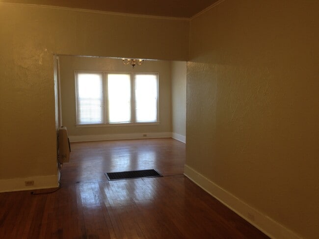 Dining room - 117 E Norwood Ct