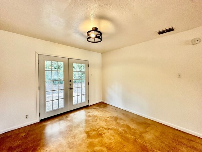 Building Photo - 1448 Harper- HICKS