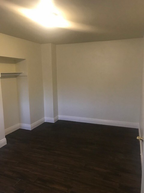 Foto del edificio - 832 E 20th St