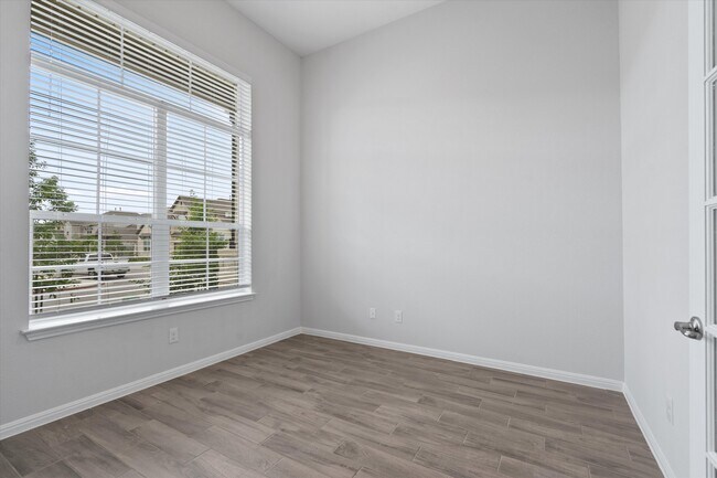 Foto del edificio - 3820 Brushy Creek Rd