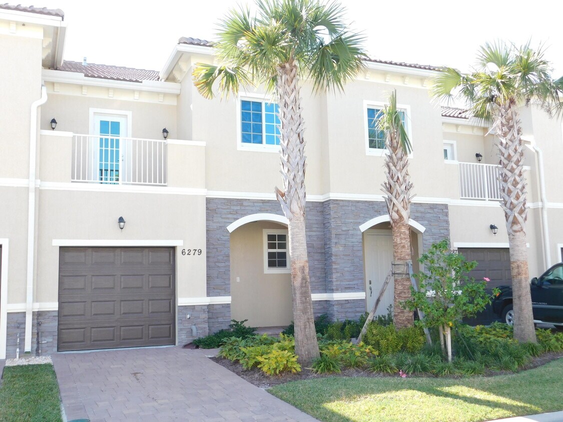 Primary Photo - 6279 Portofino Cir