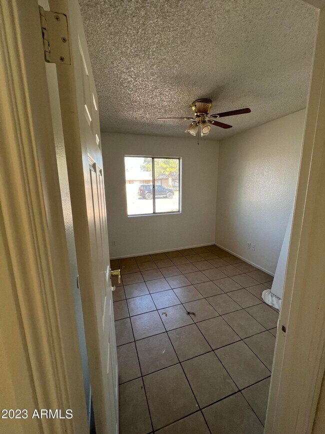 Building Photo - 4206 N 109th Dr