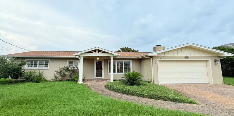 Primary Photo - 1054 Edgewater Ln