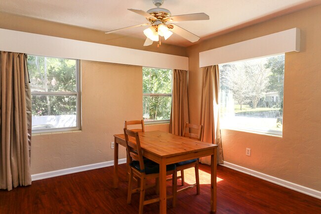 Foto del edificio - Shared Housing - Beautiful 4/3 in Murrey Hill