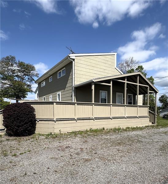 Foto del edificio - 122 Browns Hill Rd