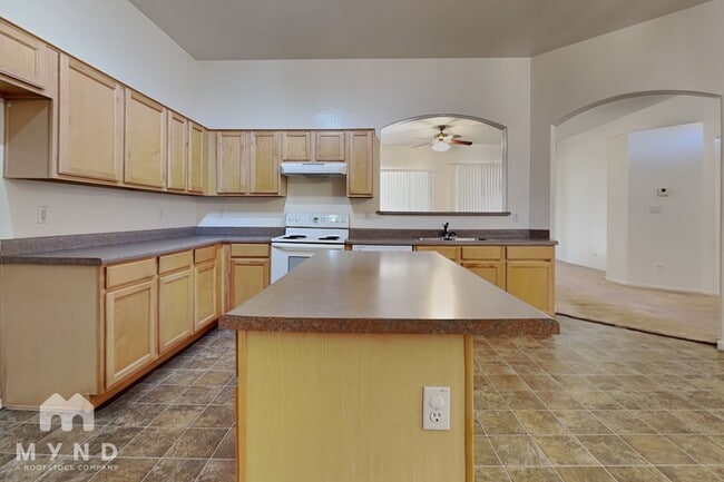 Building Photo - 21627 N 89th Dr