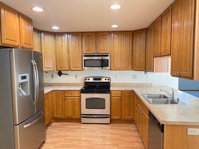 Foto del edificio - 303 Crestwood Ln