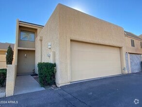 Building Photo - 821 E Redondo Dr