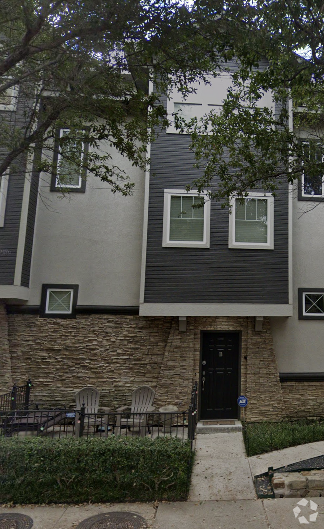 Building Photo - 4060 Buena Vista St