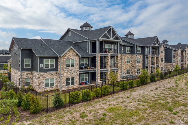 Building Photo - The Grassdale at Manor