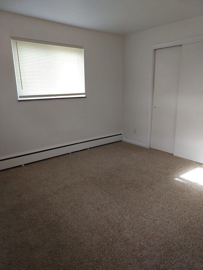 Building Photo - 5361 Plumridge Dr