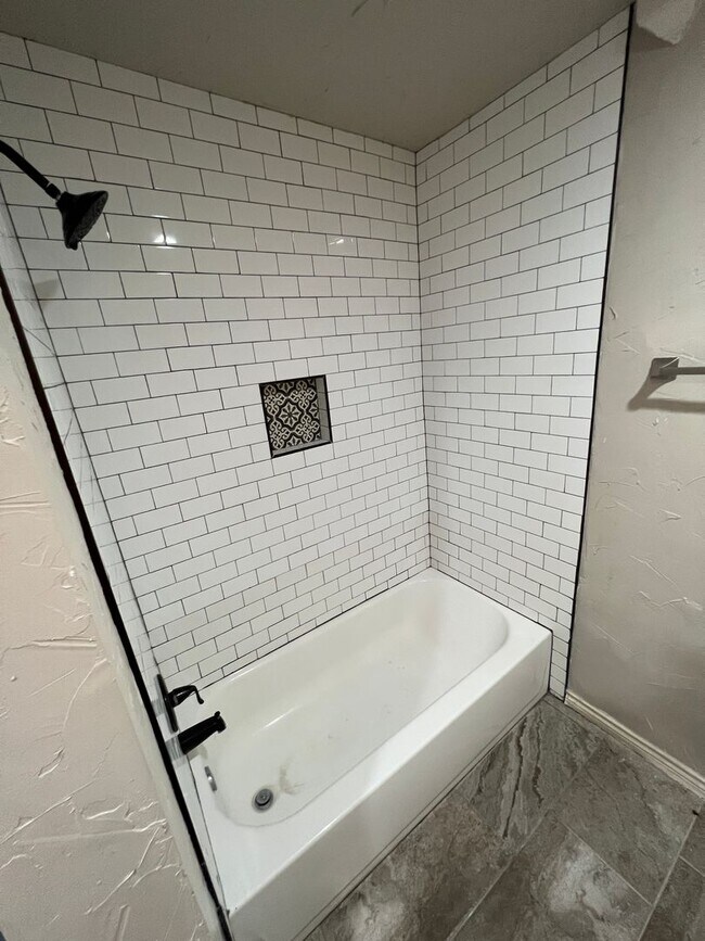 Foto del edificio - Updated 4/2 in Central Lubbock!