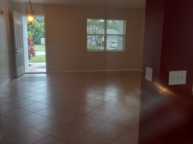 Building Photo - 9 Squash Blossom Trail