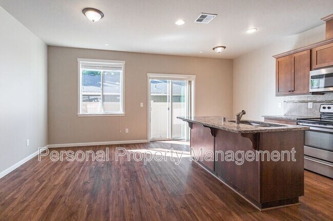 Photo - 7613 NE 31st Cir Townhome