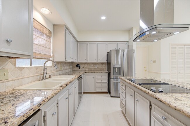 Building Photo - 12307 Rocky Knoll Dr