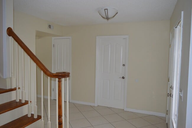 Building Photo - 2173 Martingale Pl