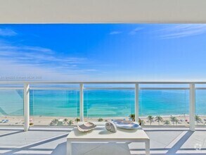 Building Photo - 2030 S Ocean Dr
