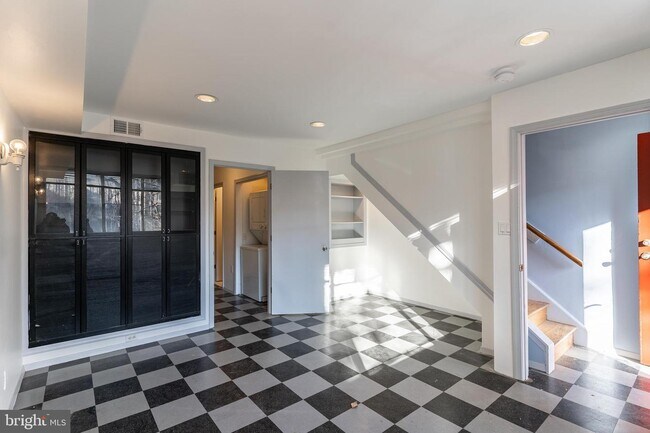 Foto del edificio - 1747 Harvard St NW