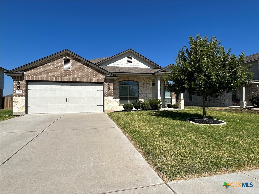 Primary Photo - 311 Paddock Ln