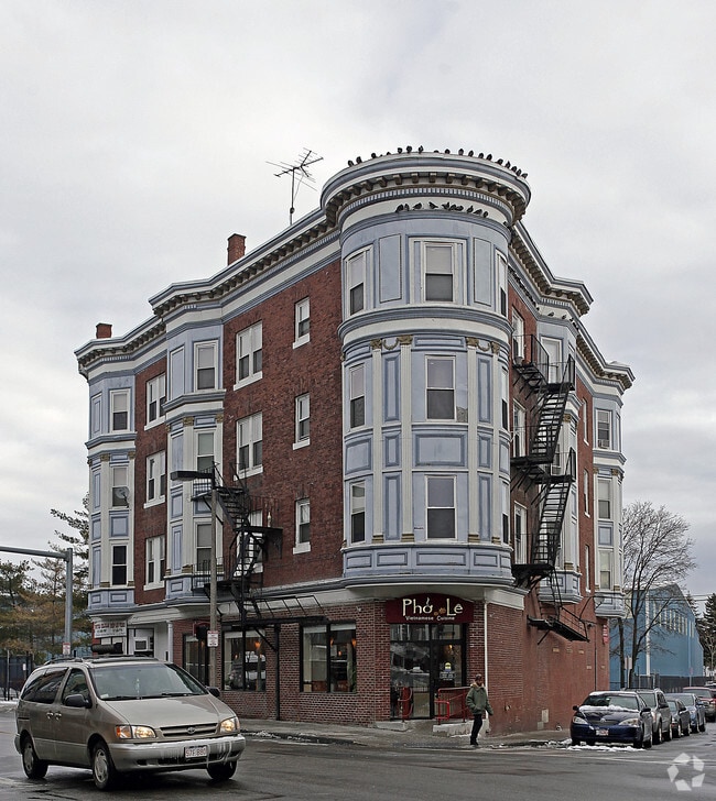 13501358 Dorchester Ave, Boston, MA 02122 Apartments Boston, MA