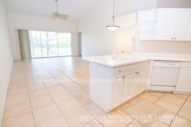 Foto del edificio - 2 Bedroom 2 Bath Townhome with Den in Tara