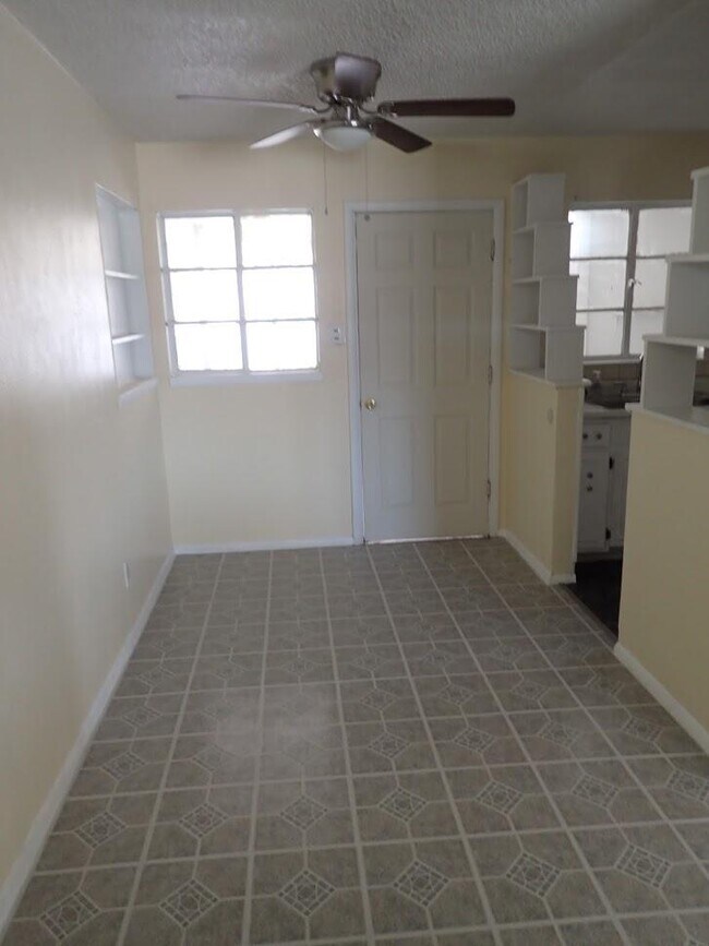 Building Photo - 7409 Sequoia Way