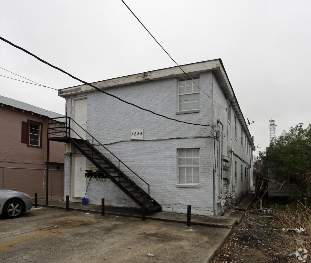 Primary Photo - 1224 S Salcedo St