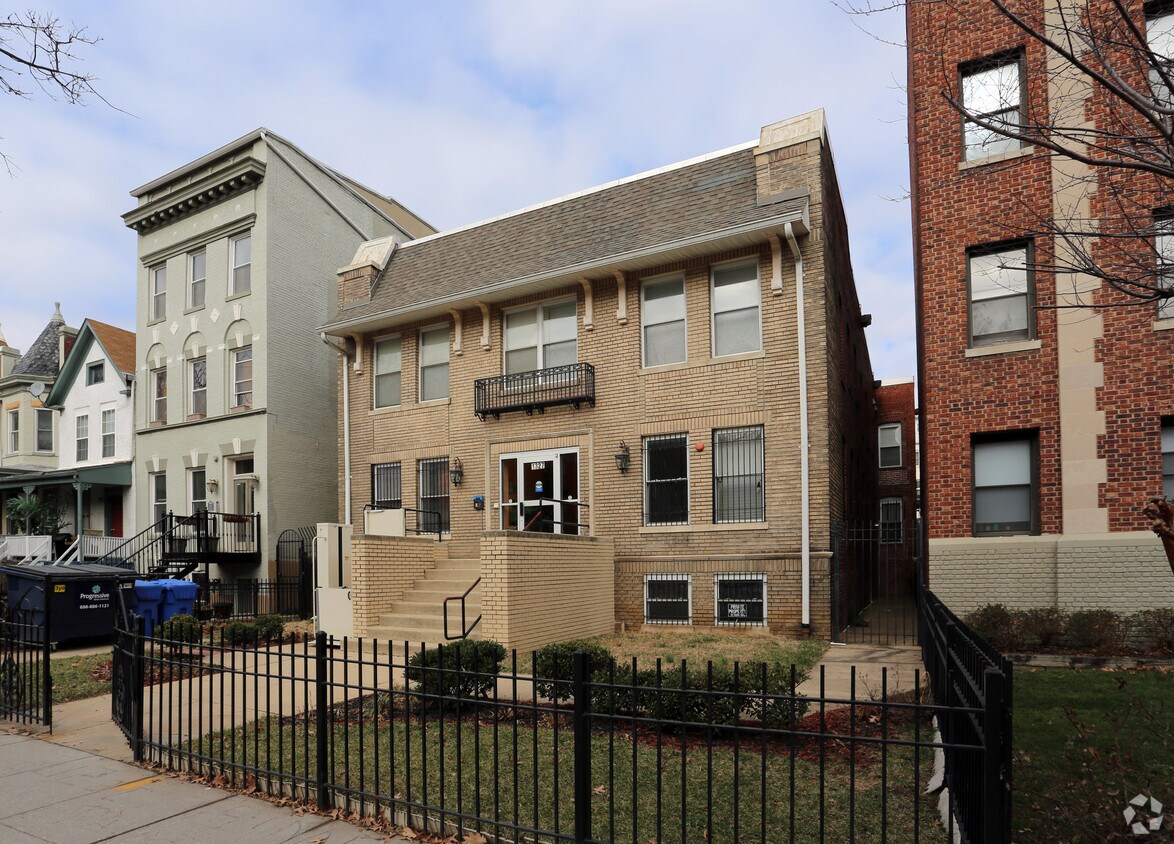 1327 Kenyon St NW, Washington, DC 20010 Apartments in Washington, DC