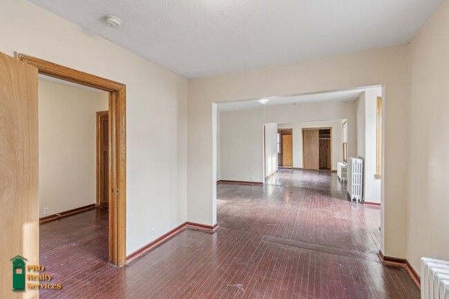 Foto del edificio - 3 Bedroom Home in South Saint Paul