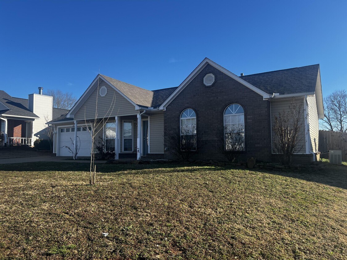 Foto principal - 1015 Ruby Dr