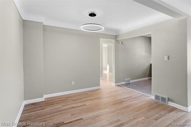 Foto del edificio - 1909 Gardenia Ave