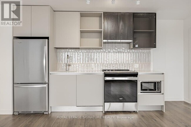 Photo du bâtiment - 395 Dundas St W