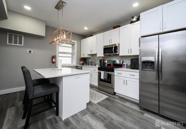 Foto del edificio - 569 Liberty Ave